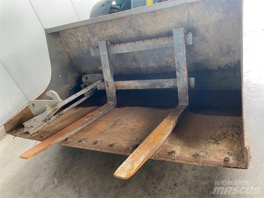 Kramer KT 276 Teleskopické plošiny