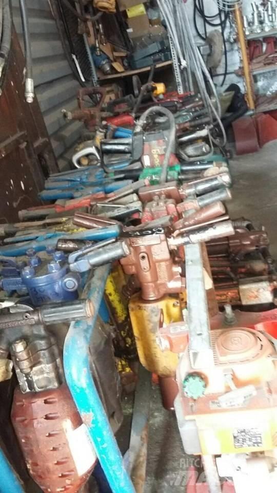 Atlas Copco TEX 250 Bourací kladiva / Sbíječky