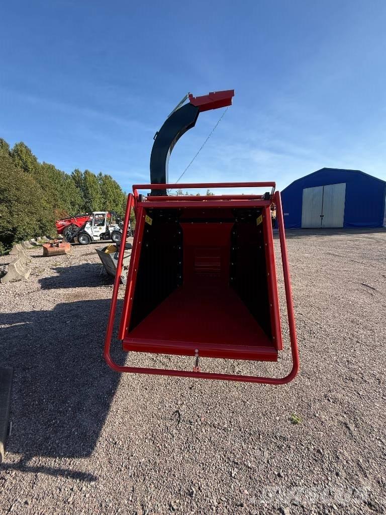 Farmi Forest CH27 Kompaktní traktory