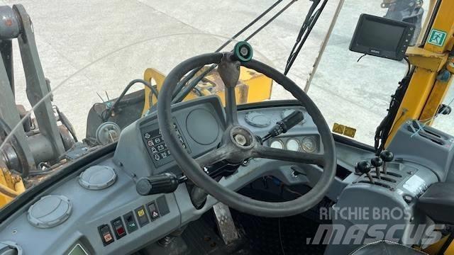 Volvo L 90 Kolové nakladače