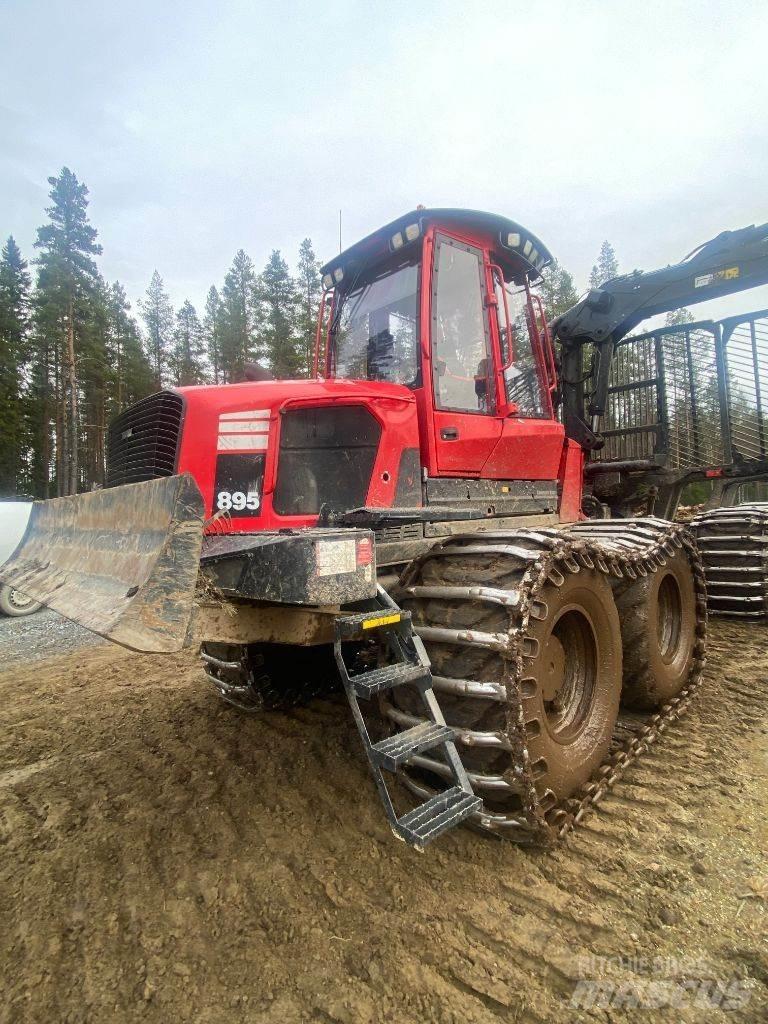 Komatsu 895 Vyvážecí traktory