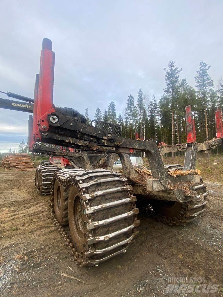 Komatsu 895 Vyvážecí traktory