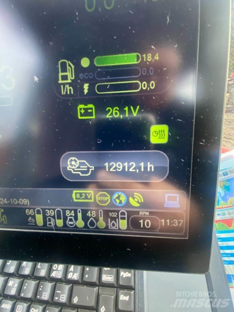 Komatsu 895 Vyvážecí traktory