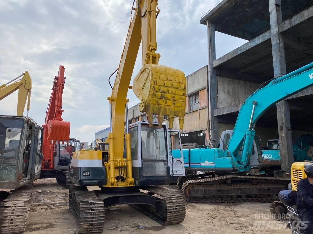 Komatsu PC 120-5 Pásová rýpadla