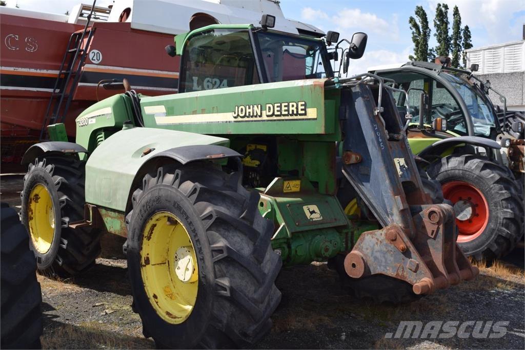 John Deere 3200 Teleskopické plošiny