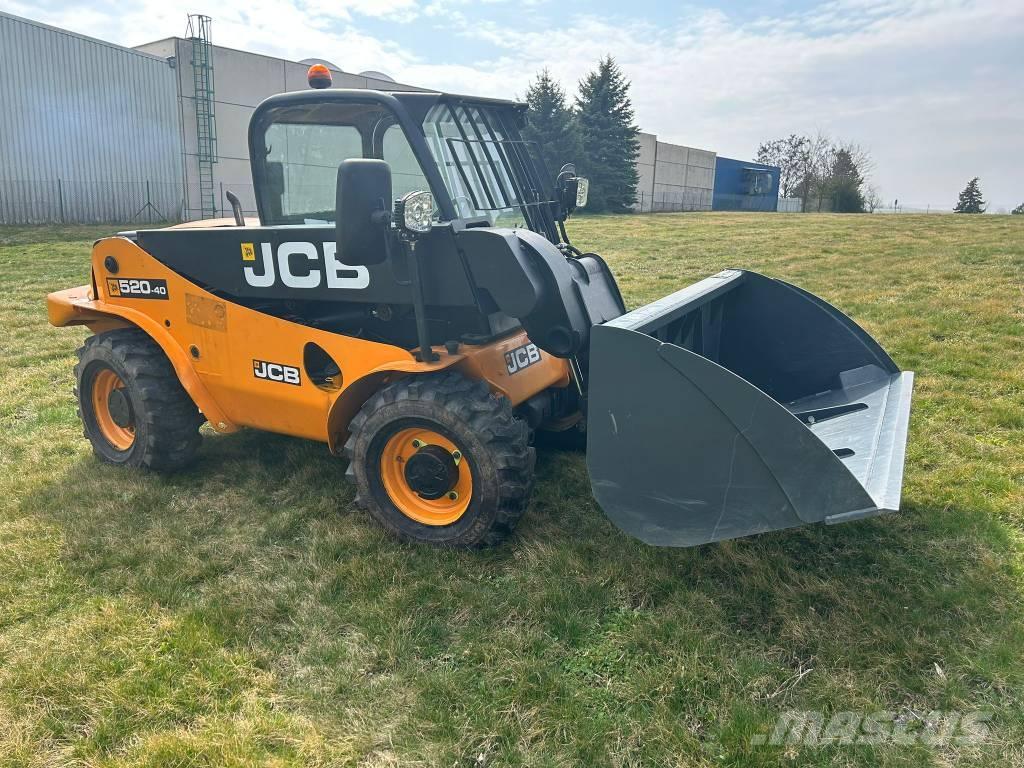 JCB 520-40 Teleskopické manipulátory