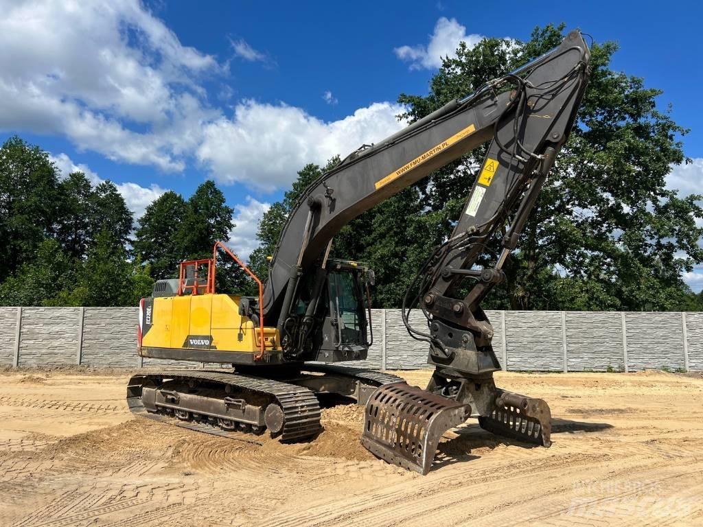 Volvo EC 220 DL Pásová rýpadla