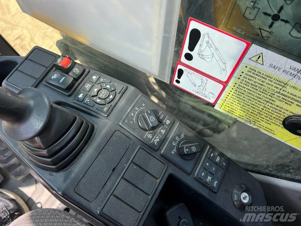 Volvo EC 220 DL Pásová rýpadla