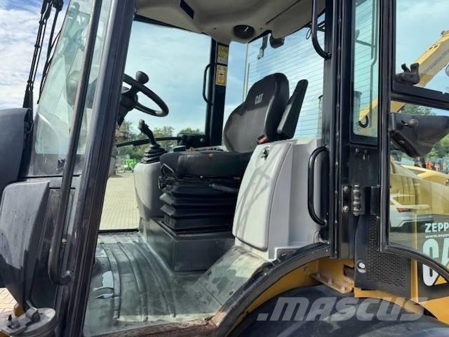 CAT 908 H Kolové nakladače