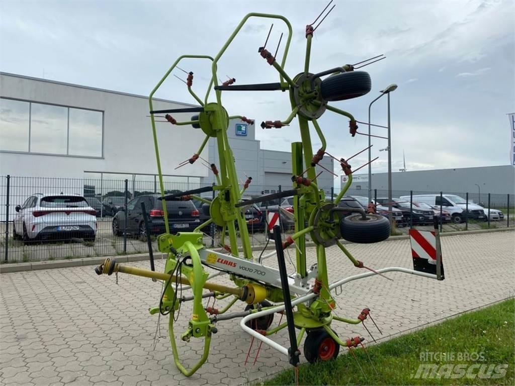 CLAAS VOLTO 700 Obraceče a shrabovače sena
