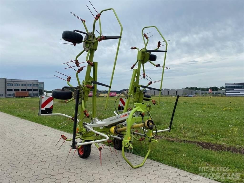 CLAAS VOLTO 700 Obraceče a shrabovače sena