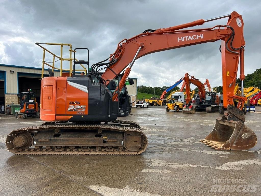 Hitachi ZX225 USLC-7 Pásová rýpadla