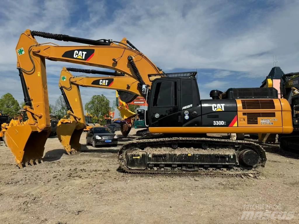 CAT 330 D2 Midi rýpadla 7t - 12t
