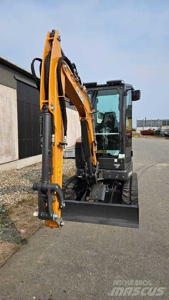 CASE CX25D Mini rýpadla < 7t