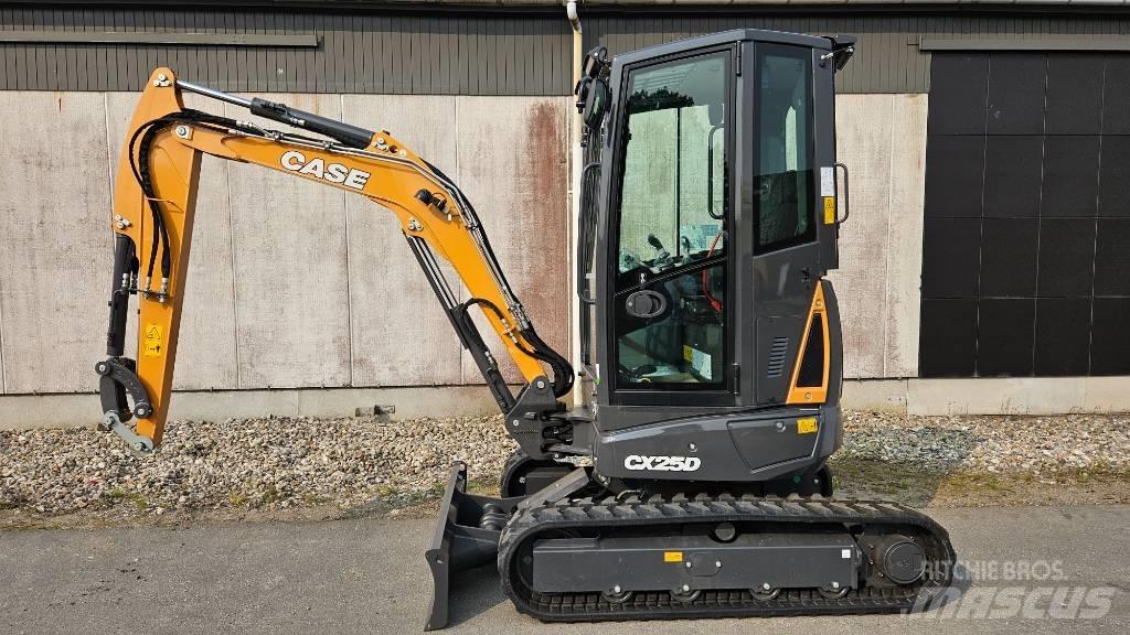 CASE CX25D Mini rýpadla < 7t