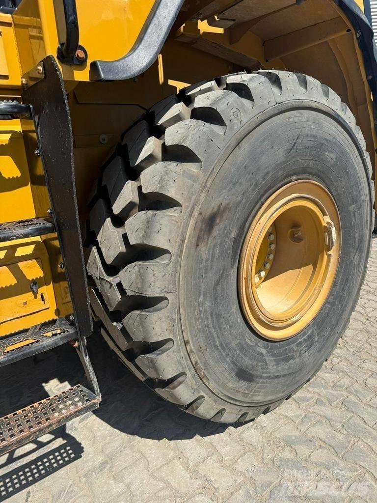 CAT 966 K Kolové nakladače