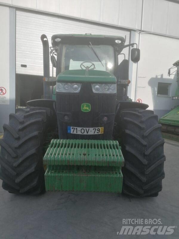 John Deere 7230 R Traktory