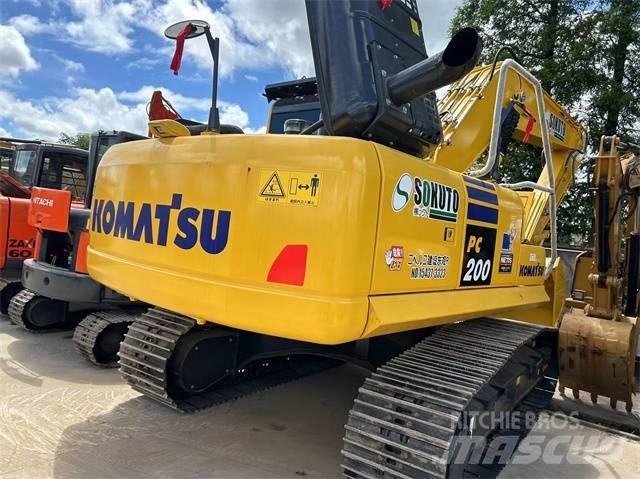 Komatsu PC 200-8 Pásová rýpadla