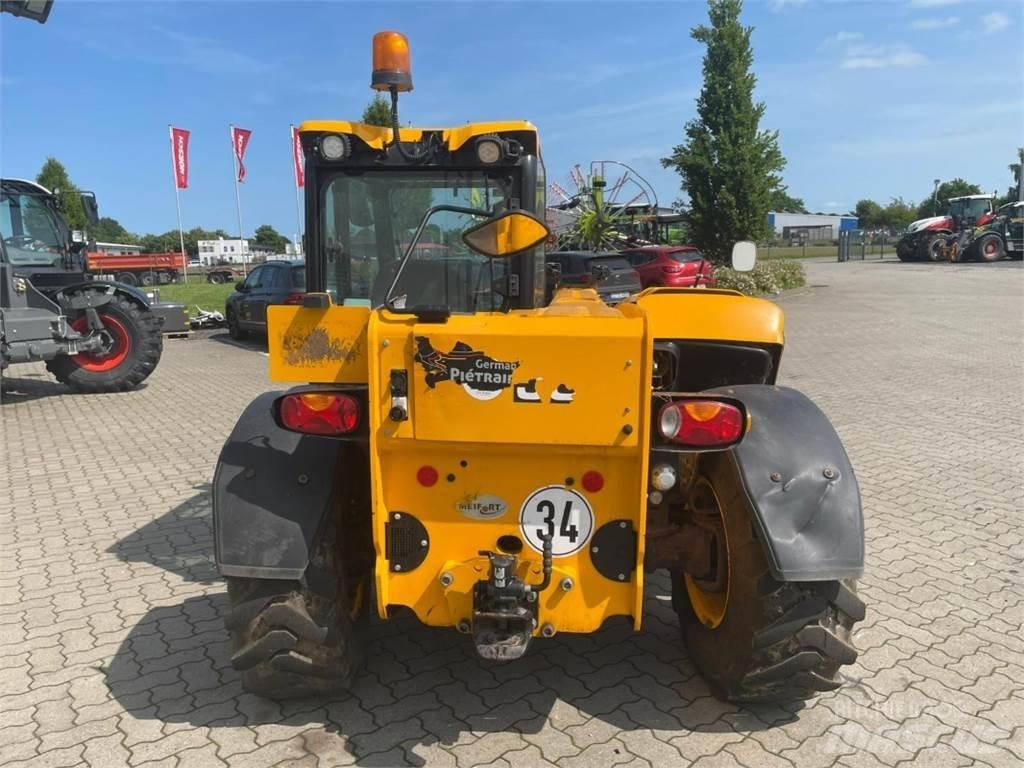 JCB 525.60 Teleskopické manipulátory