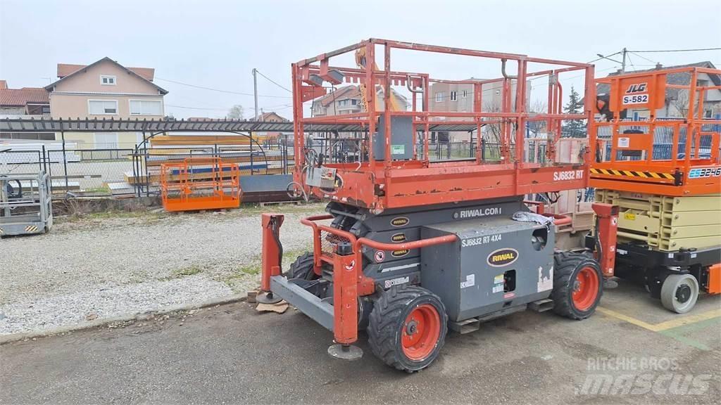 SkyJack SJ6832RTE Nůžková zvedací plošina