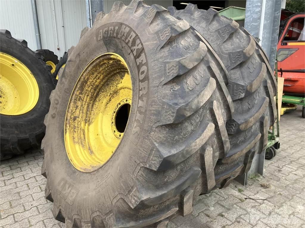 BKT 650/85R38 Pneumatiky, kola a ráfky