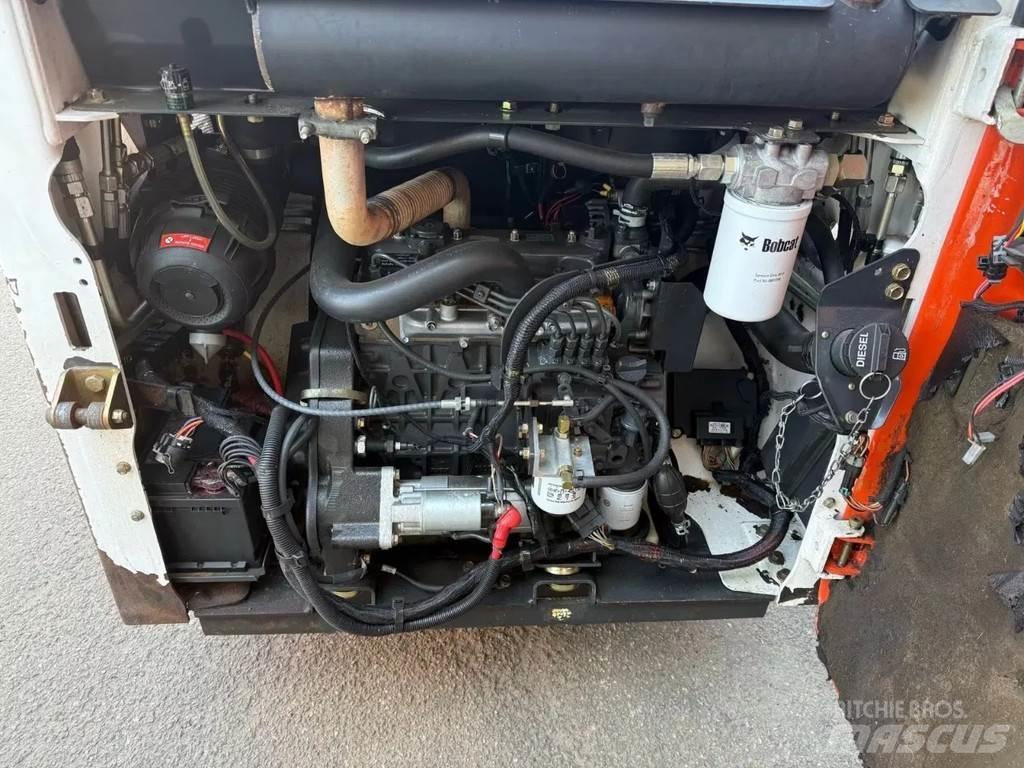 Bobcat S100 Smykem řízené nakladače