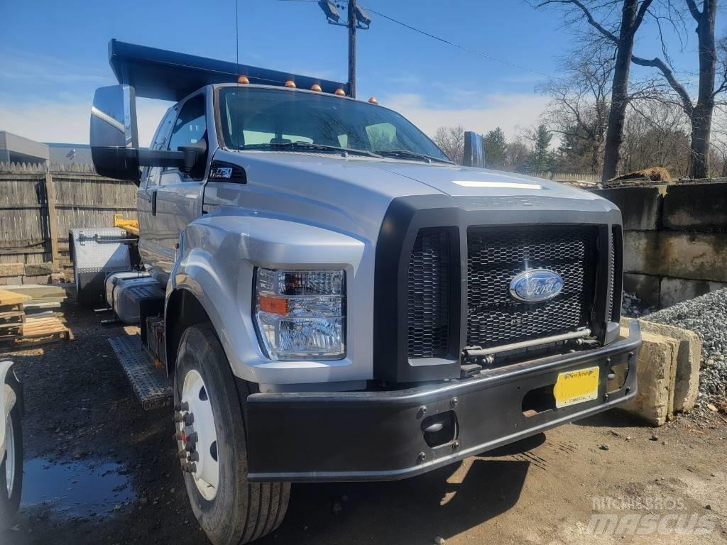 Ford F750 Hákový nosič kontejnerů