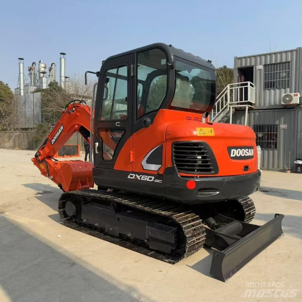 Doosan DX 60-9 C Pásová rýpadla