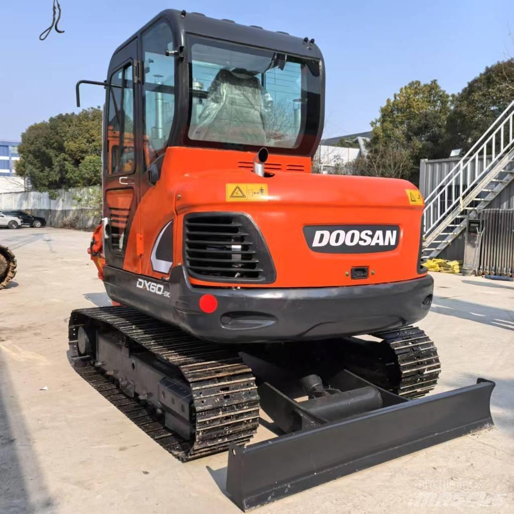 Doosan DX 60-9 C Pásová rýpadla