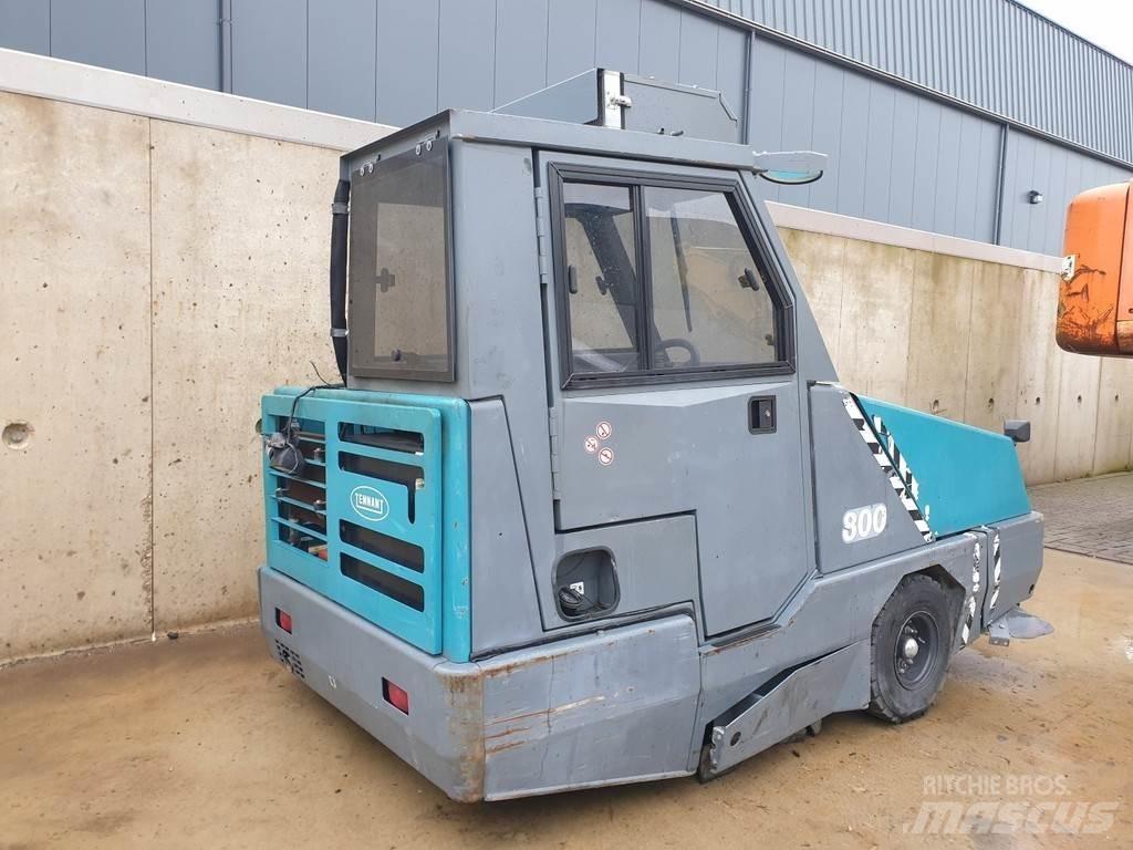 Tennant 800 Zametací stroje