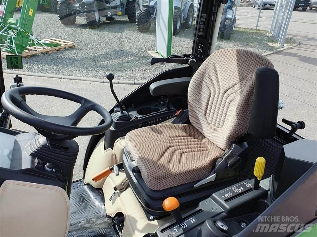 John Deere 2026R Kompaktní traktory