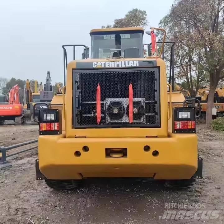 CAT 966 H Kolové nakladače