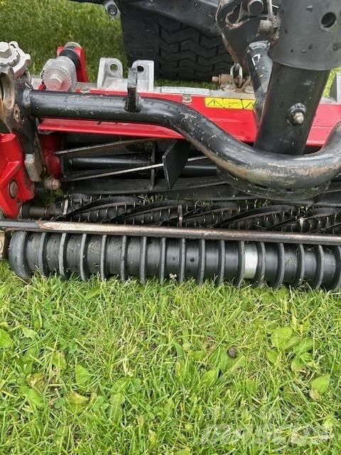 Toro RM 5410 AWD Sekačky fervejí
