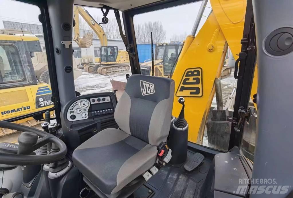 JCB 3CX Rýpadlo-nakladače