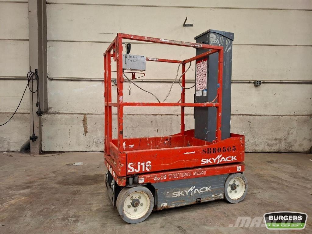 SkyJack SJ16 Další zvedače a plošiny