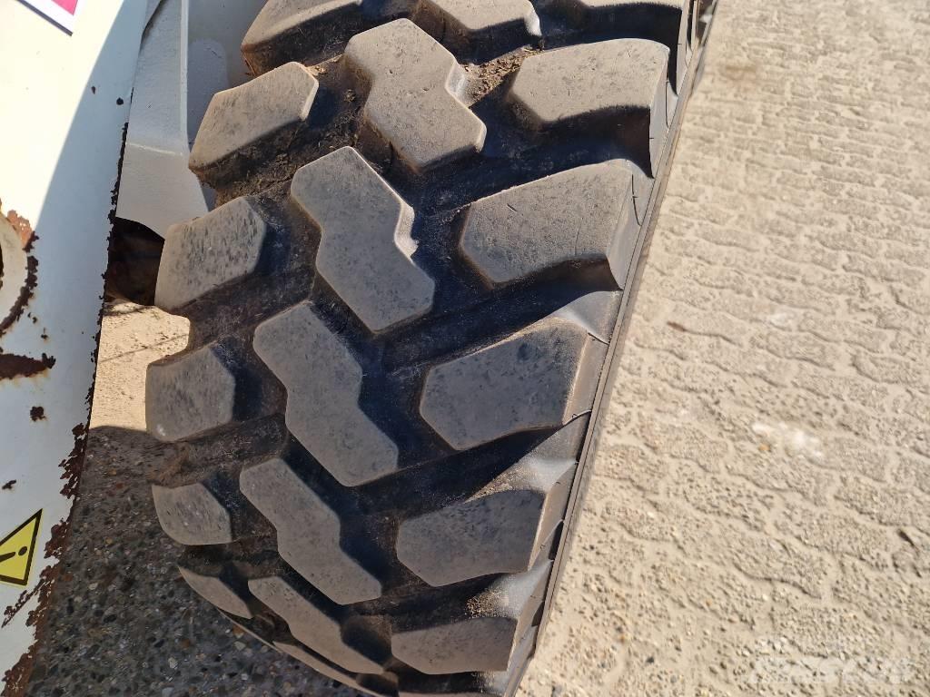 Terex TL 100 Kolové nakladače