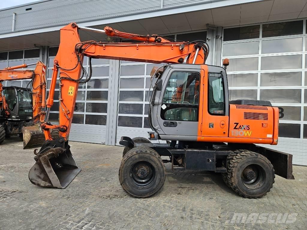 Hitachi ZX130W Kolová rýpadla