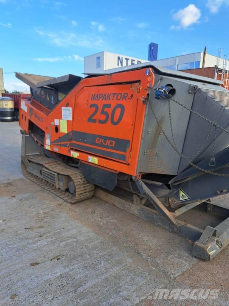 Arjes 250 Impaktor Drtiče odpadu