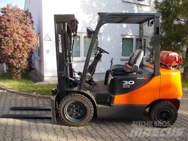 Doosan G 30 E LPG vozíky