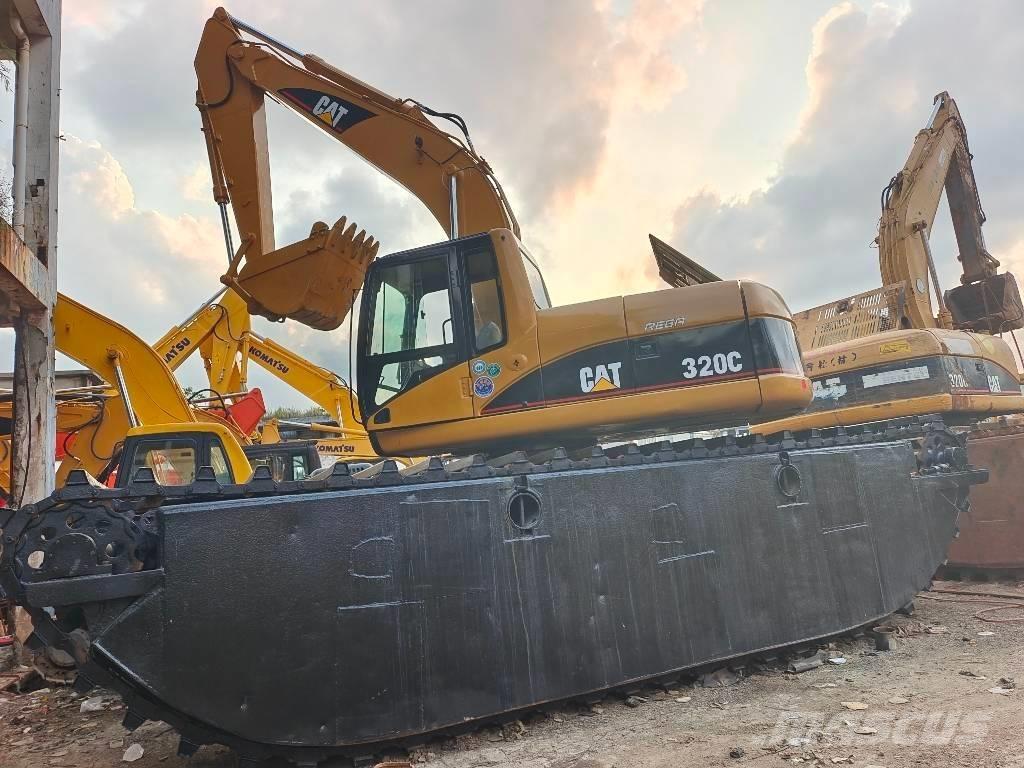 CAT 320 C Obojživelná rypadla