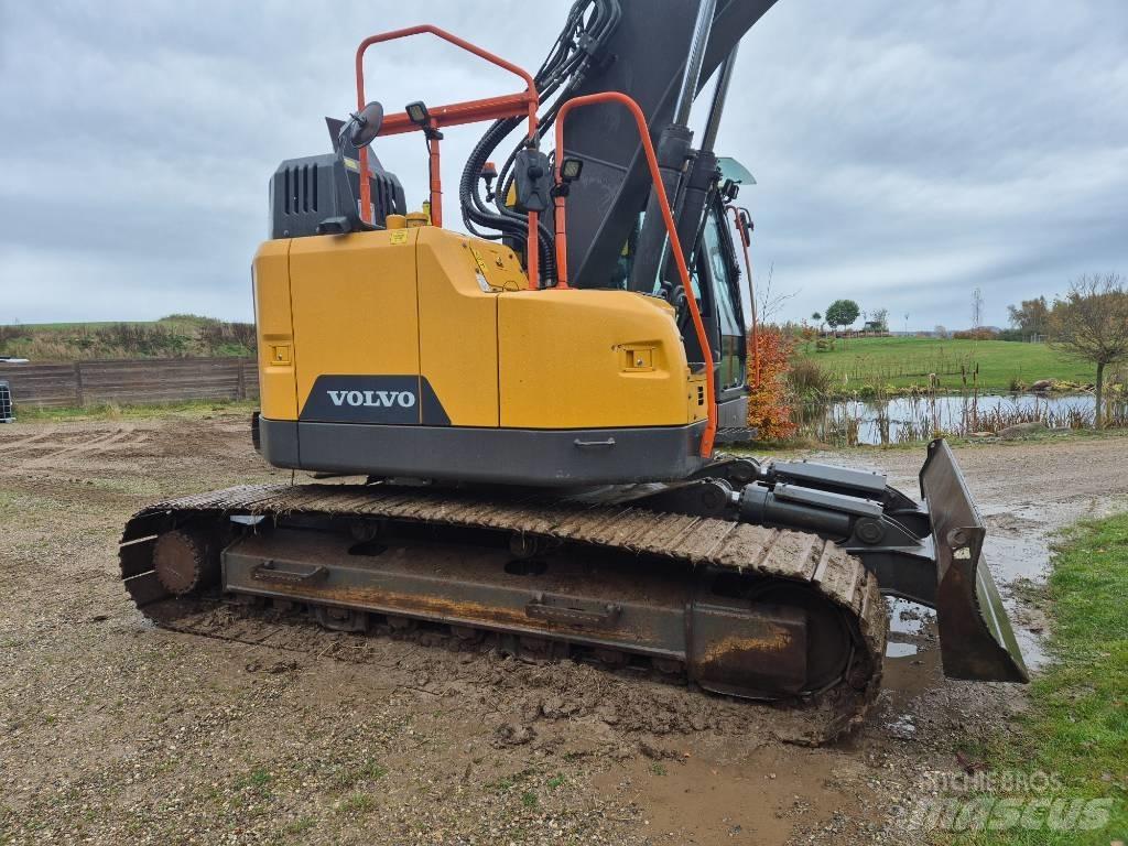 Volvo ECR235EL Pásová rýpadla