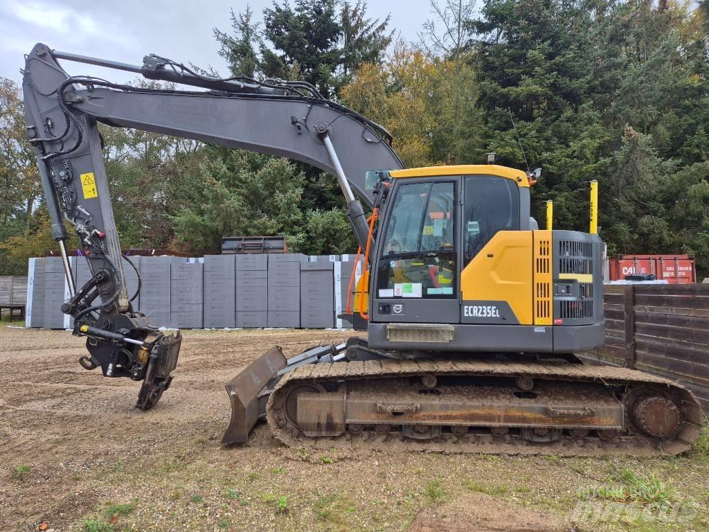Volvo ECR235EL Pásová rýpadla