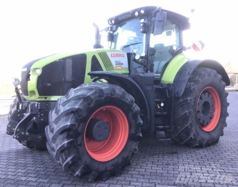 CLAAS AXION 960 Traktory