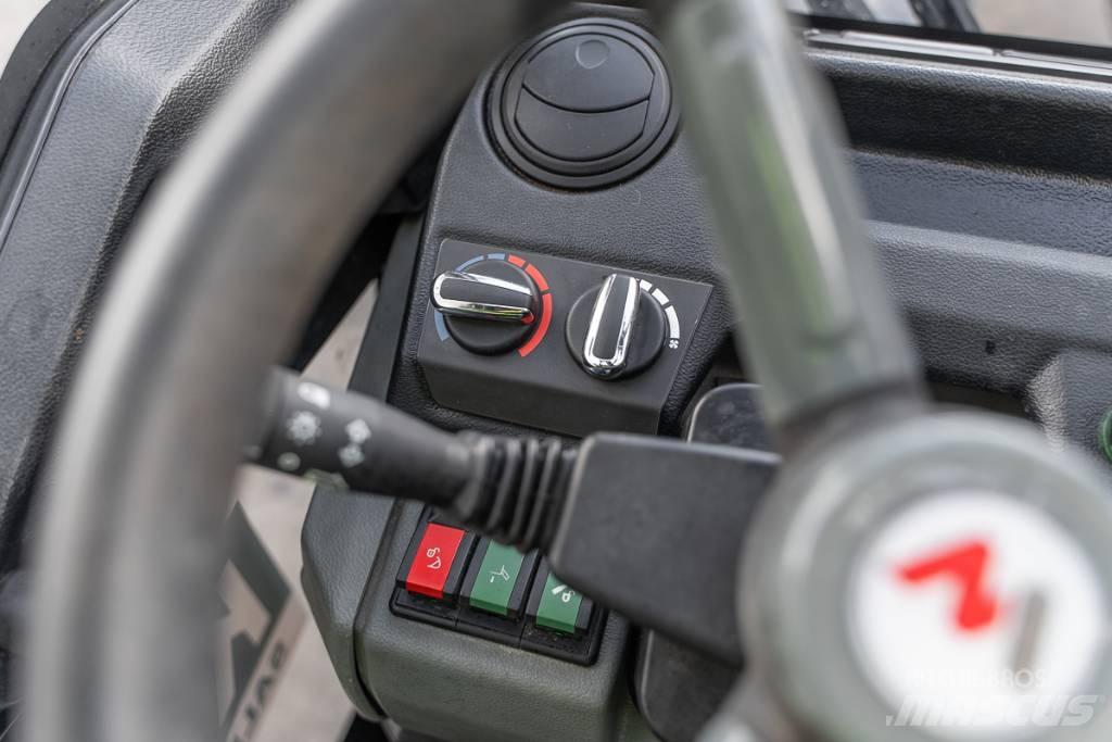 Weidemann T 4512 Teleskopické manipulátory