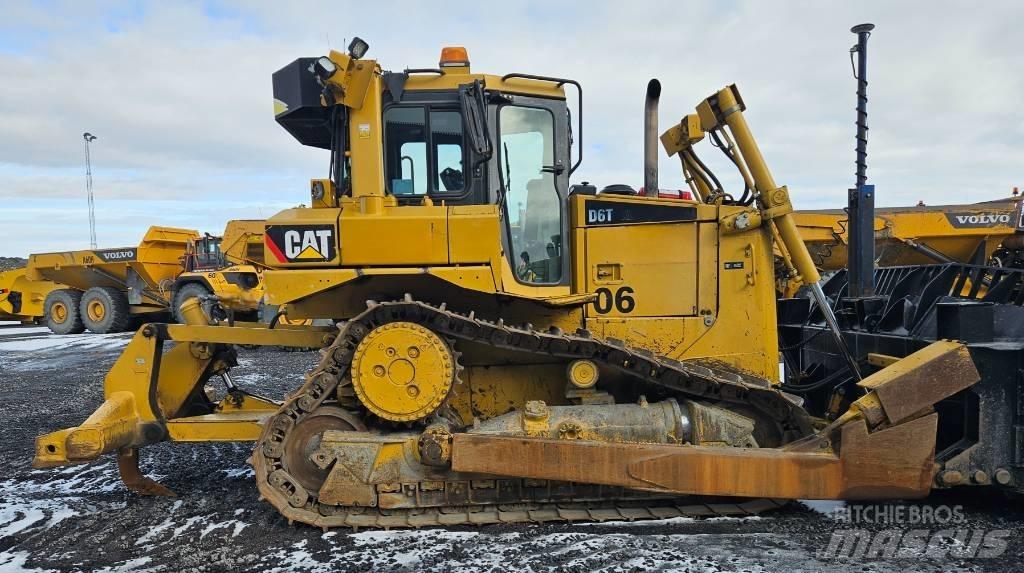 CAT D 6 T XL Pásové dozery
