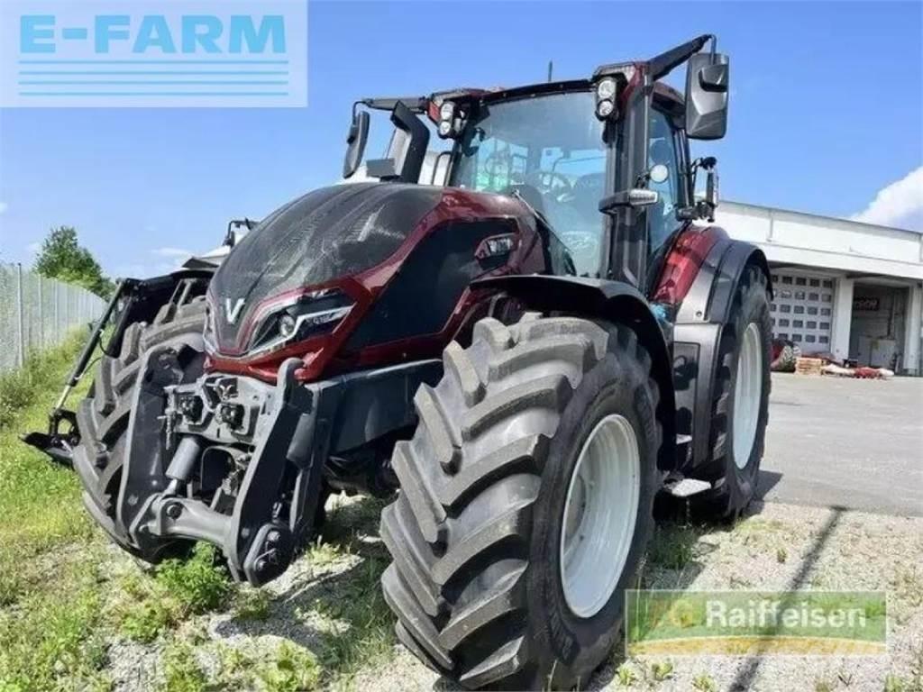 Valtra q305 Traktory