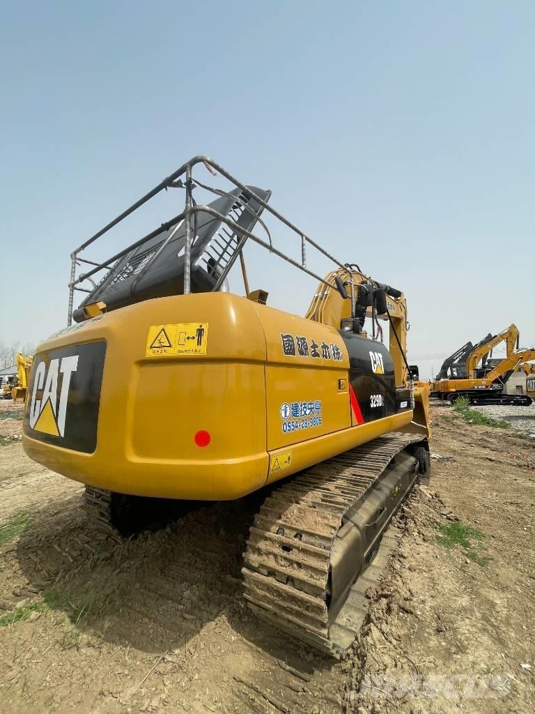 CAT 329D2 Pásová rýpadla
