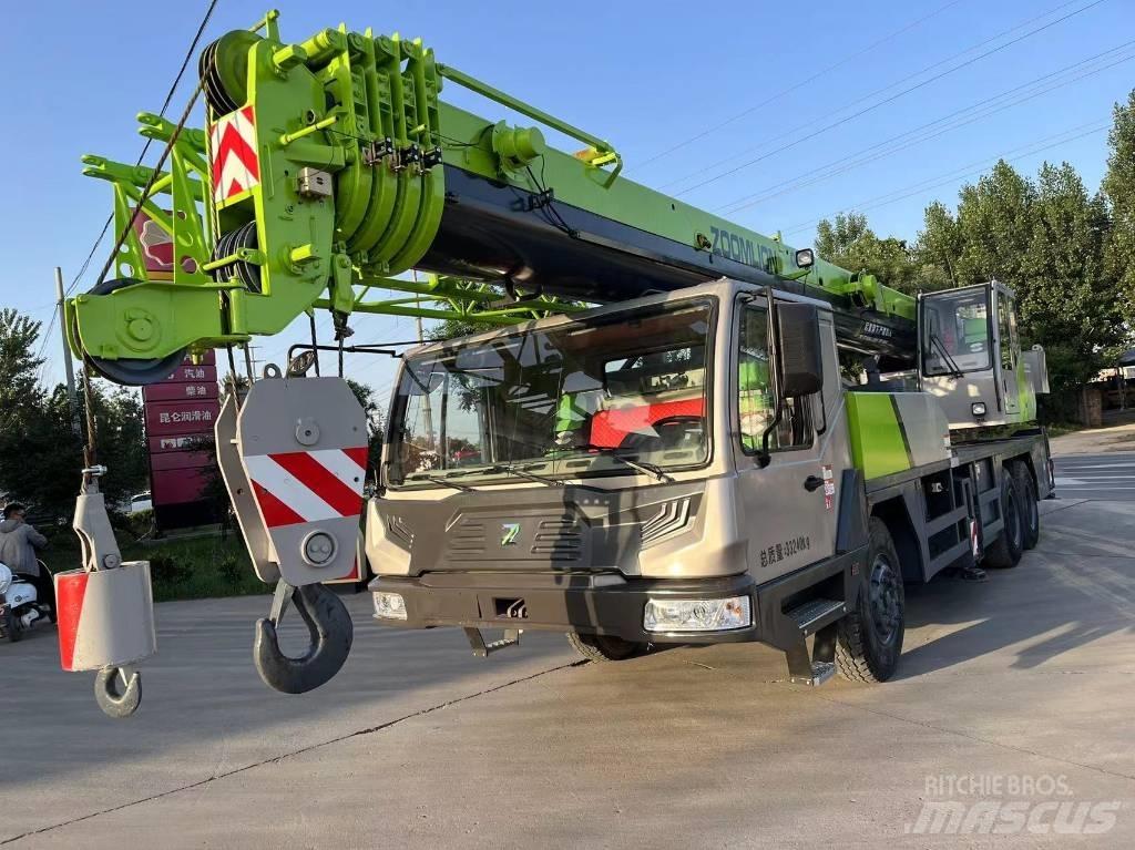 Zoomlion QY25V Univerzální terénní jeřáby