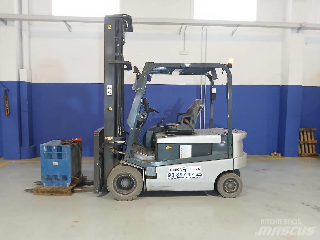 Nissan GQ02 L 30 CU Akumulátorové vozíky