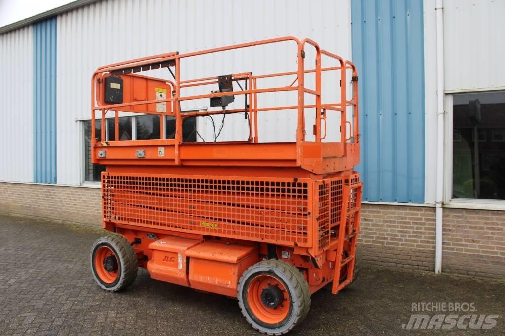 JLG M 3369 Nůžková zvedací plošina